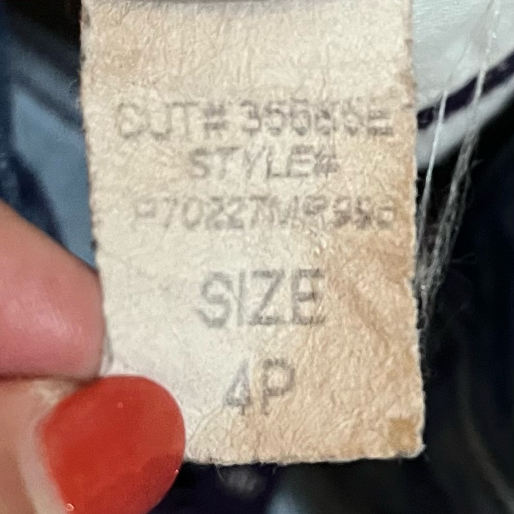 NYDJ Straight Leg Rhinestone Embellished Jeans size 4P - Picture 13 of 14